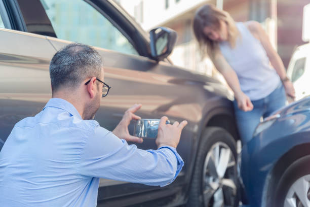 Professional Full Coverage Car Insurance technician working in Machesney Park, IL